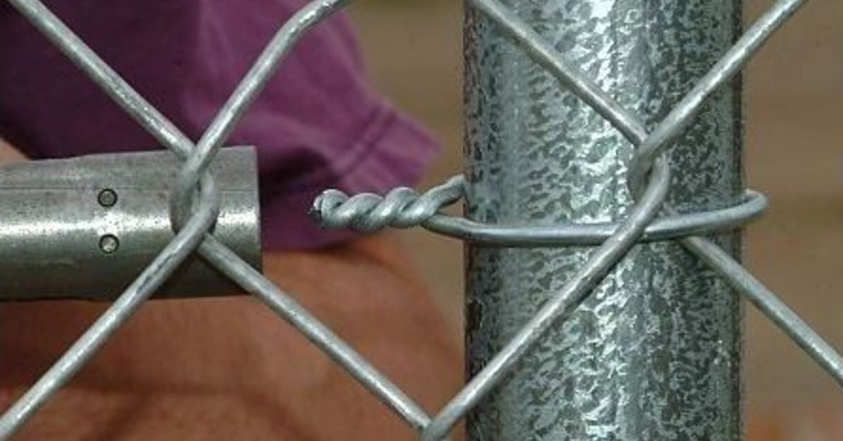 Easy Twist Pre-Formed Tie Wires Speed Up Fencing